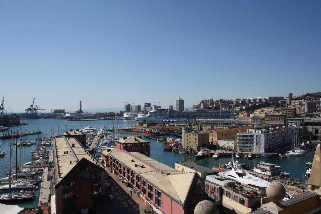 La Superba Rooms & Breakfast Genoa Luaran gambar